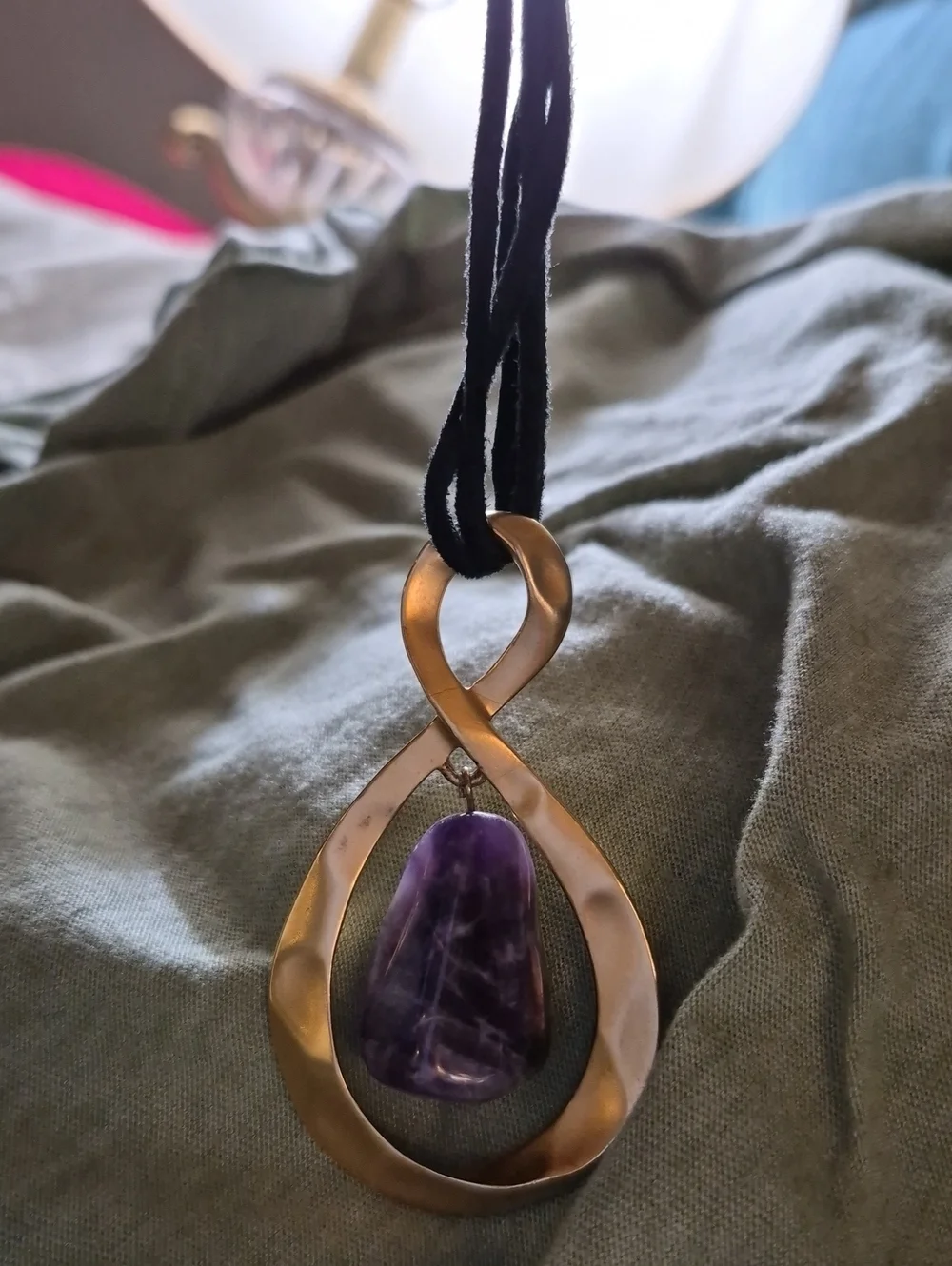 Vintage Avon Gold Infinity Amethyst Stone Dangle pendant Necklace